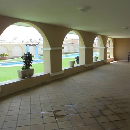 Los Hibiscus, Swimming Pool, Beach, Near Golf Apartamento *